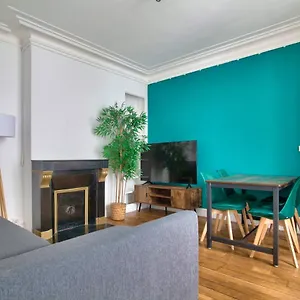 Luxurious 1 Bedroom Notre Dame De Monge Free Netflix Appartement