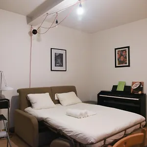 Comfortable Near Montmartre Appartement